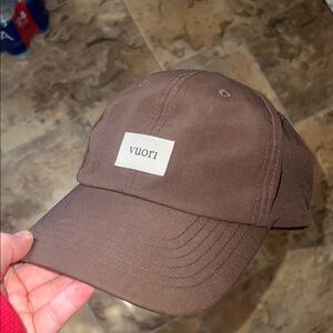 Vuori Chocolate Brown Cap